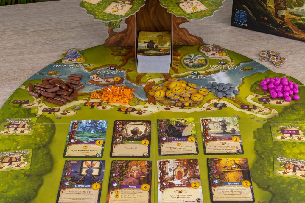 Spielbrett des Kennerspiels Everdell mit Kartenauslage