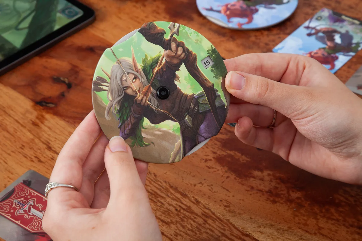 Elfen-Held aus dem Brettspiel Boss Fighters QR